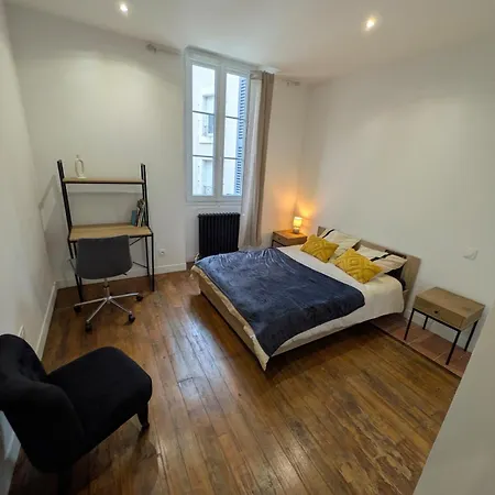 Townhouse In Center * Poitiers