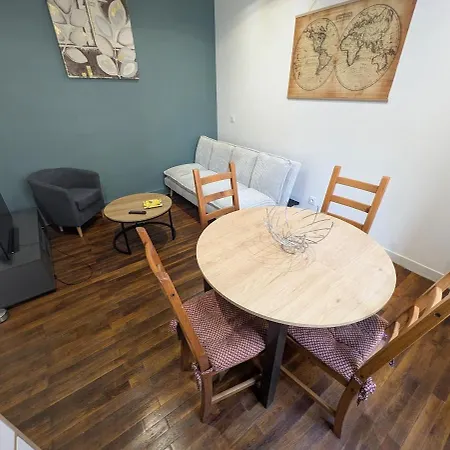 Townhouse In Center Semesterbostad