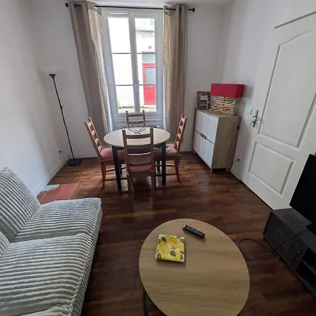 Townhouse In Center
