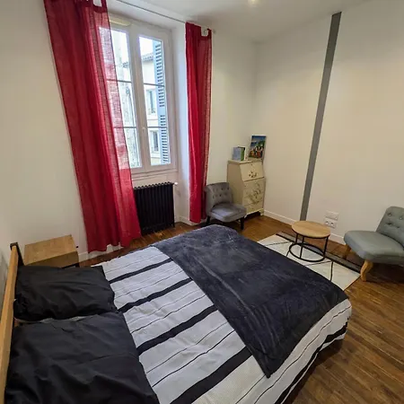 Townhouse In Center * פואטייה