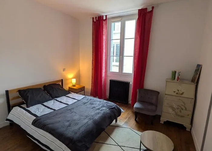 Townhouse In Center